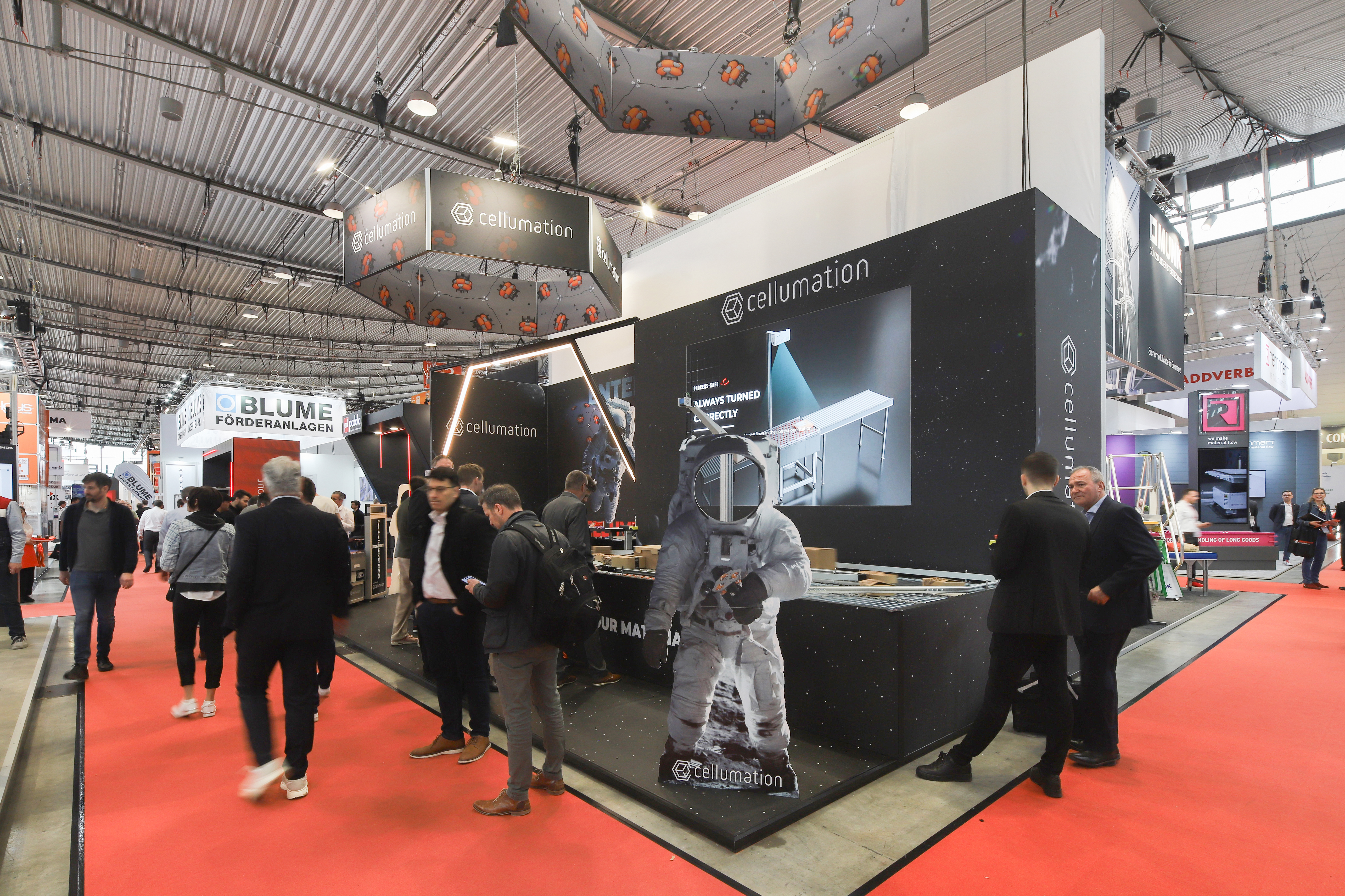 Cellumination Messestand auf der LogiMAT von Messebauer EMS